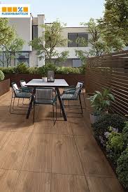 Naturliche Holzoptik Auf Deiner Terrasse Gartengestaltung Terrassengestaltung Terrassenfliesen