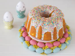 La torta si può congelare dopo la cottura, una volta raffreddata completamente. Ricetta Ciambellone Di Pasqua Dolcidee