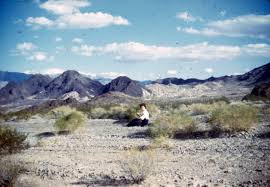10:52 disse porøse sammenkittede sandklumper lå samlet på ca. Lyn William Boylhart S Girlfriend Posing Amongst Sand Dunes In The California Desert In 1944 Or 1945 The Digital Collections Of The National Wwii Museum Oral Histories