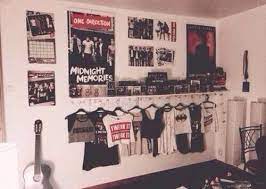 Fangirl Fanboy Want A Boyband Singer Bedroom Without Looking Childish Tidytip One Direction Room One Direction Bedroom Room Inspiration Bedroom