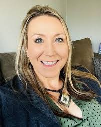 Amanda Sylvester's Instagram, Twitter & Facebook