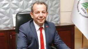 Ankara büyükşehir belediye başkanı melik gökçek'in olası bir erken seçimde chp bolu milletvekili tanju özcan'ın. Chp Li Bolu Belediye Baskani Tanju Ozcan In Biyik Fantezisi Tepki Cekti