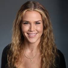 Kristen Mahan's Instagram, Twitter & Facebook