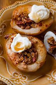 4 Ingredient Baked Pears Infused With Maple And Vanilla Top With Crunchy Granola And Yogurt For A Healthy Satisfying D Pear Recipes Baked Pears Easy Desserts