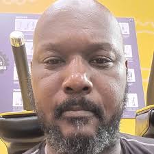 Bryce graduated High School yesterday 💪😤👏 @sierracanyonschool @kingjames  @_justbryce