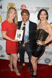 Actress shanna forrestall holds a memento from her beloved new orleans. 27 Best Photos Of Shanna Forrestall Irama Gallery