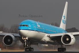 The aircraft's quiet and cosy cabins are equipped with comfortable reclining seats, contemporary sky interior moon lighting that adjusts to help you relax, power outlets for mobile. Klm Boeing 777 200 At Amsterdam On Nov 25th 2018 Rejected Takeoff Due To Engine Problem Aeroinside