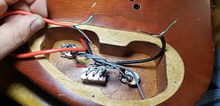 The volume and tone controls are variable resistors, also known as potentiometers (or pots for short). Guitar Wiring Help 2 Humbuckers 3 Way Switch 1 Tone 1 Volume Pot Diyguitar