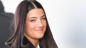 Layla Cartwright's Instagram, Twitter & Facebook