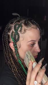 Michelle Cuba (@cuba2230)