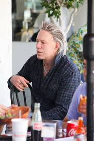 Maybe you would like to learn more about one of these? Mickey Rourke Starportrat News Bilder Gala De
