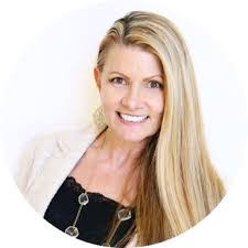 Pamela Lyon's Instagram, Twitter & Facebook