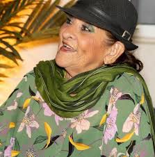 Moro moro, bon dia ☀️ Robert Azucar Maduro ta LIVE riba Canal 90 cu e  ambiente di fin di ana. www.canal90fm.aw 🎶 🎄