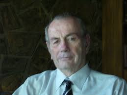 MINERAL ENDOWMENTS AND DEVELOPING ECONOMIES L C Stilwell