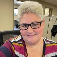 Laura Munn's Instagram, Twitter & Facebook