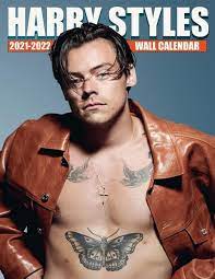 Harry styles brought retro suiting to the brit awards. Harry Styles 2021 2022 Calendar Exclusive Harry Styles Images 8 5x11 Inches Large Size 18 Months Wall Postercalendar Von Jordan Parker Taschenbuch 978 1 954432 00 0 Thalia