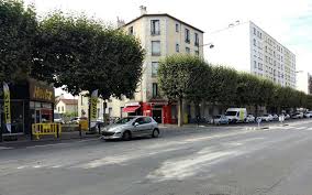 Champigny Arme Le Conducteur Du Scooter Meurt Dans Un Accident Le Parisien