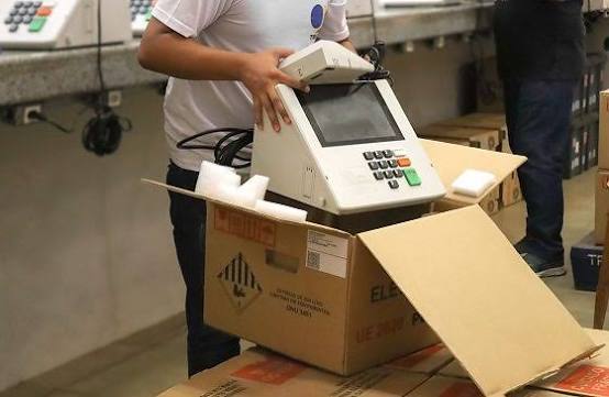 TRE-MT come&ccedil;a a distribuir urnas eletr&ocirc;nicas para as localidades mais distantes nesta sexta | Sapicu&aacute;