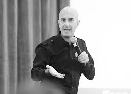 20 Things You Didn T Know About Robin Sharma Leadership missionary + humanitarian + bestselling author.