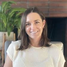 Elizabeth Bocanegra's Instagram, Twitter & Facebook