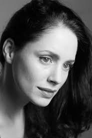 Laura Fraser Actress Short Light Essentially Key Seems To Be A Beauty Dish At 12 To The Nose But 2 To The Camera Hair Awa Fraser Female Images True Beauty