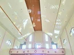Pilih rangka plafon yang kuat sebagai penyangga atau penopang plafon gypsum. Model Plafon Gereja