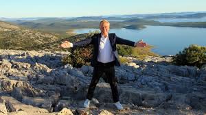 Ryktene skal ha det til at sangen (og plata?) ble laget etter et veddemål. Ol Helt Fra 1994 Skal Vaere Klar For Mesternes Mester Geita Lokalavisen Tett Pa Tromoy