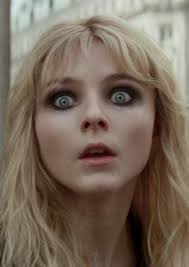 Thomasin McKenzie Photo