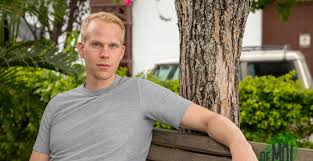 Dat maakt van mulligen woensdag bekend op rick paul van mulligen is voor de tweede keer vader geworden. Wie Is De Mol Deelnemer Rick Paul Blijkt Een Bekende Broer Te Hebben Libelle