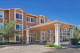 Brookdale Vista Grande Is An Assisted Living Community Located In Colorado Springs Co This Is A Large Siz Vista Grande House Styles Senior Living Communities