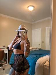 OnlyFans model elenavonn - pornpic.com