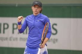 Iga swiatek pictures and photos. 16 Year Old Iga Swiatek Means Business In Charleston