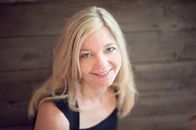 Stephanie Bruning's Instagram, Twitter & Facebook