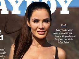 She is the ghostbusters' secretary, confidante, and occasionally, a ghostbuster herself. Janine Pink Ziert Das Neue Playboy Cover