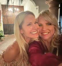 So much fun! Loved seeing everyone last night! Wish I got everyone's photo.