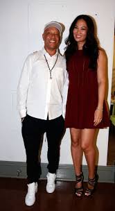 She was previously married to. A Look Back At Kimora Lee Simmons S Marriage To Russell Simmons Whom She Met At 17