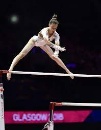 Jun 13, 2021 · lees ook: Nina Derwael Janssen Fritsen Mobiel