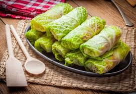 Regalez Vos Invites Avec Cette Recette De Choux Farcis Tres Simple A Reussir Delicieuse Accompagnee De Riz Blanc Chou Farci Recette Chou Vert Recette Chou