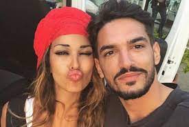 Da pietro, con cui lei si mostra teneramente. Uomini E Donne Rosa Perrotta E Pietro Tartaglione Matrimonio Rimandato