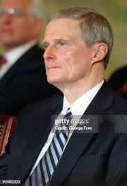 77 photos et images haute résolution de David Monson David Monson