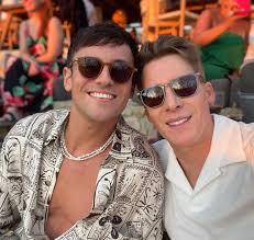 So I vanished for a while… A month ago I sustained a serious head injury  that put me out of commission. Showing little improvement, my doctors  ordered me to shut off my