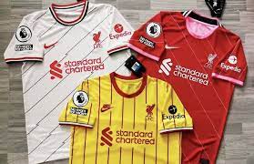 • 1,3 млн просмотров 11 месяцев назад. Man Utd Liverpool Arsenal Every 2021 22 Premier League Kit Leaked So Far Givemesport
