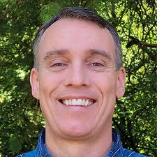 Bruce Wing's Instagram, Twitter & Facebook