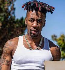 (born march 22, 1994), known professionally as dax, is a canadian rapper, singer, and songwriter. Bijan Amir On Twitter Anyone Else Seen That Rapper Dax And Jb Smoove In The Same Room