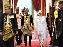 Logo kerajaan negeri melaka logo jabatan kebajikan masyarakat logo halal jakim yang sah logo kolej komuniti jasin logo hotel seri malaysia logo fakulti pengurusan maklumat logo jabatan pendidikan selangor logo kementerian komunikasi dan multimedia malaysia. Agong Raja Permaisuri Bawa Naratif Baharu Raja Dan Rakyat Berpisah Tiada Tube Viral