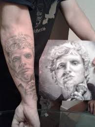 I do not claim to be an artist in this respect, but do enjoy and am proud of my finished drawings. Layne Staley Portrait Tattoo 8 Months Healed Portrait Tattoo Portrait Layne Staley