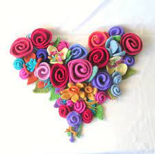 How to make felt roses and flowers using spiral patterns 2 styles. Knitartbygrace Felt Flowers Patterns Felt Flowers Knitted Flowers