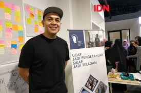 Guru hanya membantu siswa untuk membentuk pengetahuannya sendiri. Bantu Guru Belajar Lagi Tulus Berikan Dukungan Penuh Untuk Pendidikan