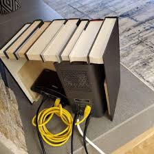 Zum aufladen parken sie ihr handy auf der. Wlan Router Verstecken 25 Intelligente Und Kreative Ideen Dafur Fresh Ideen Fur Das Interieur Dekoration Und Landschaft