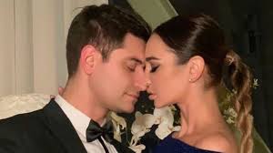 Ольга бузова и давид манукян фото: Olga Buzova I David Manukyan Pozhenilis Russkaya Telenedelya